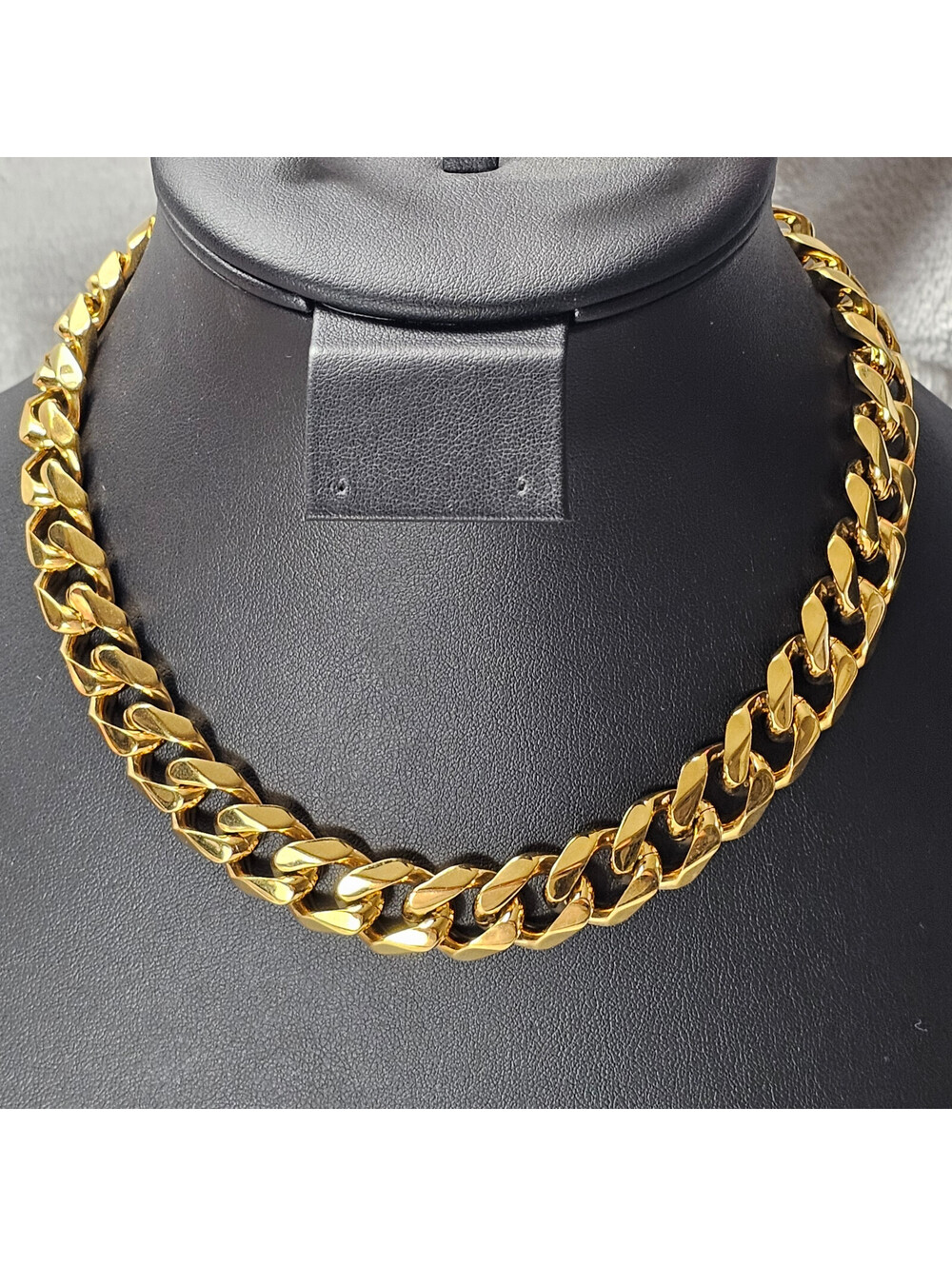 Gold Tone Chunky Curb Chain Necklace 16 Inch Cuban Link Statement